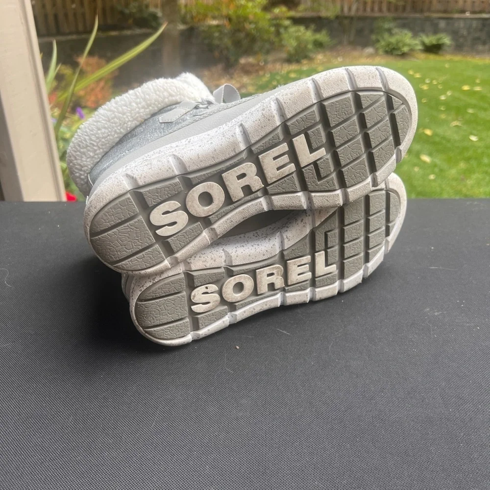 Sorel Gray Explorer Carnival Fleece-Lined Boots 8